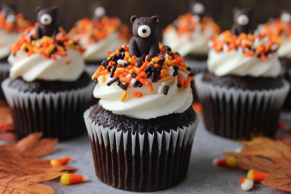 Easy Chocolate Halloween Cupcakes Recipe: 7 Magical Treats with Creamy Frosting 5 Easy Chocolate Halloween Cupcakes Recipe 7 Magical Treats with Creamy Frosting