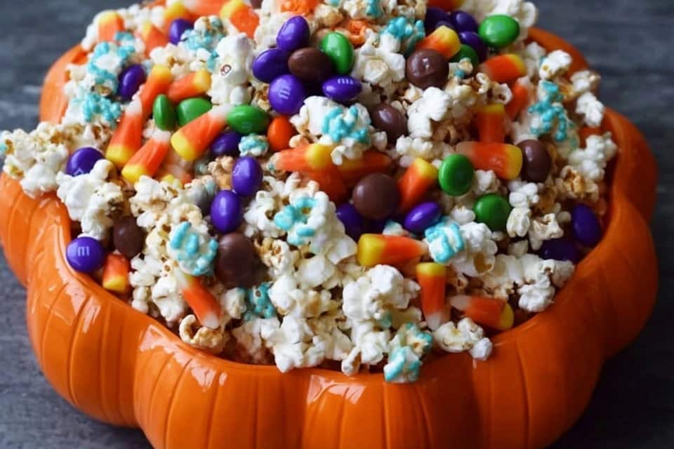 Easy Halloween Popcorn