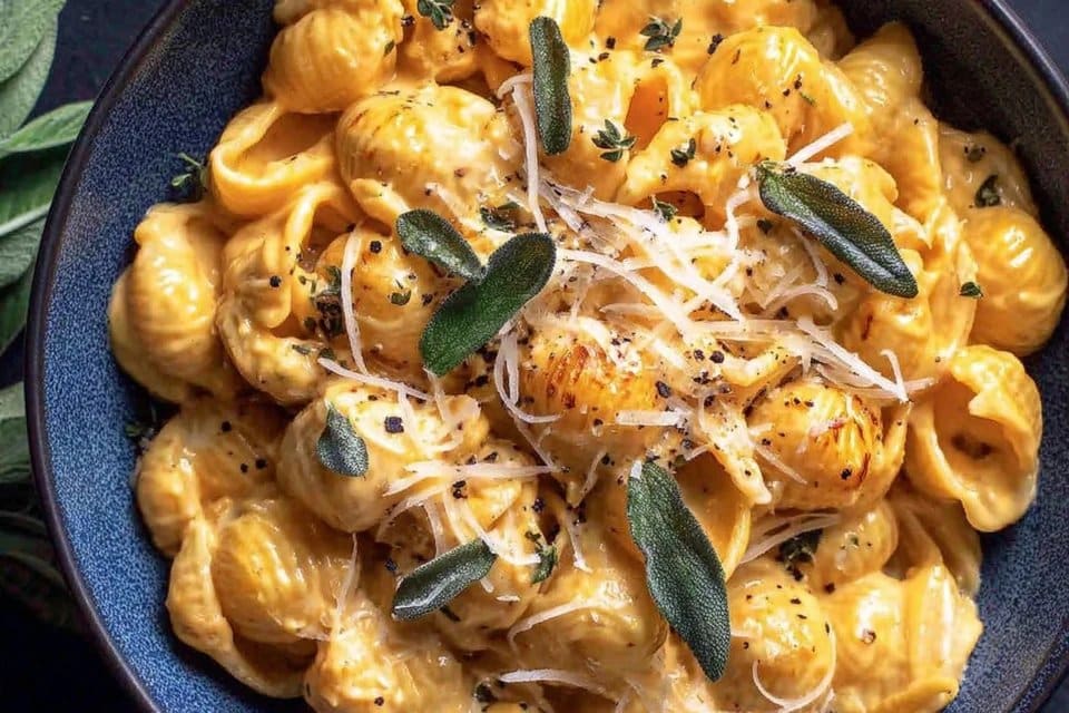 Creamy One Pot Pumpkin Mac and Cheese 2 Creamy One Pot Pumpkin Mac and Cheese