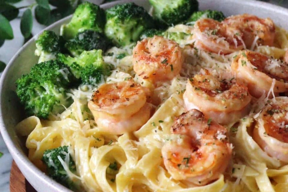 Broccoli Shrimp Alfredo: A Comforting Delight