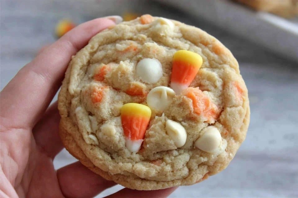 Easy Pumpkin Spice Cookies with White Chocolate and MMs