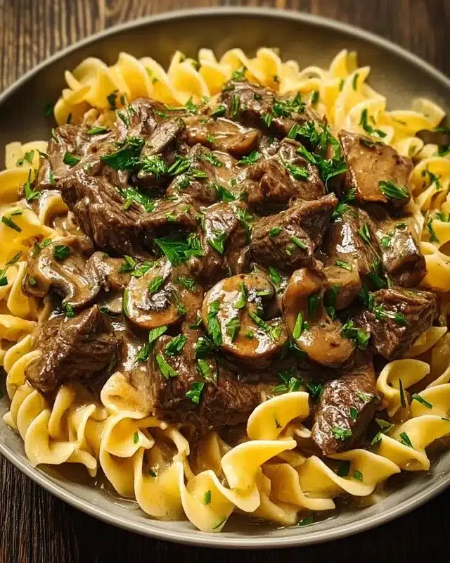 Beef Stroganoff with Egg Noodles 4 Beef Stroganoff with Egg Noodles